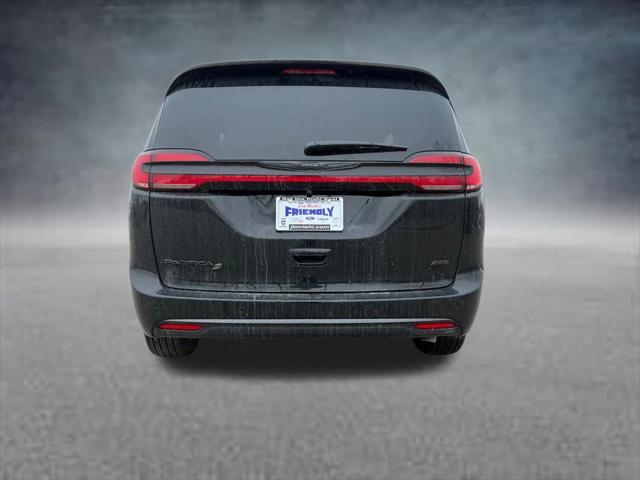 2026 Chrysler Pacifica Select AWD
