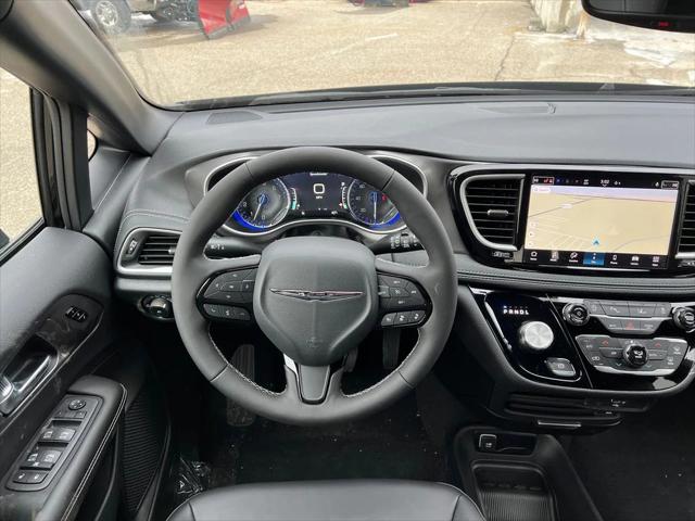 2026 Chrysler Pacifica Select AWD