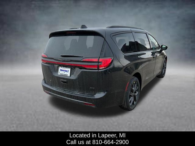 2026 Chrysler Pacifica Select AWD