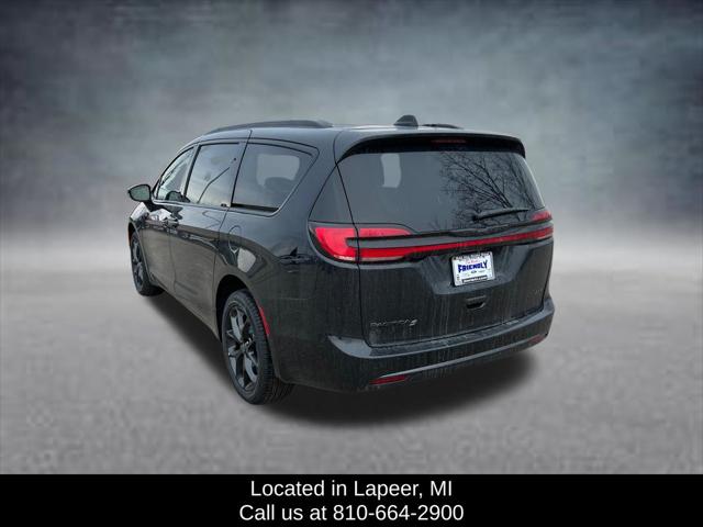 2026 Chrysler Pacifica Select AWD
