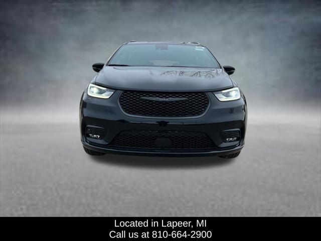 2026 Chrysler Pacifica Select AWD