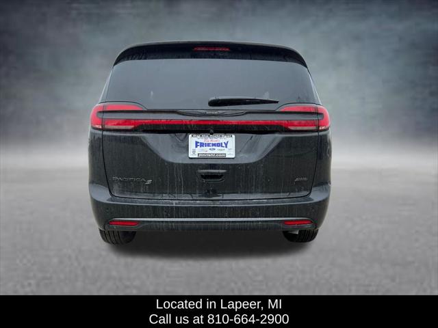 2026 Chrysler Pacifica Select AWD