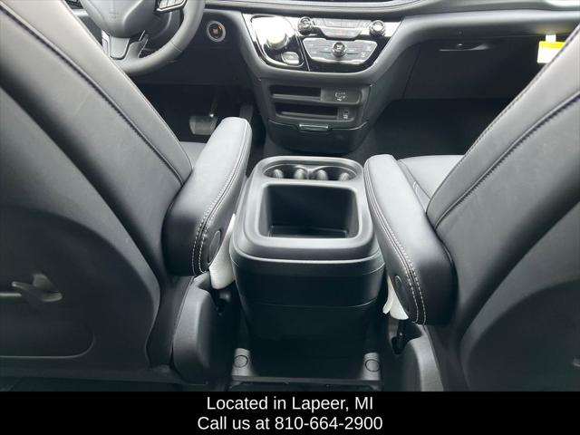 2026 Chrysler Pacifica Select AWD