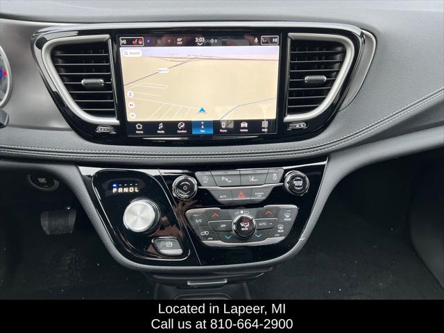 2026 Chrysler Pacifica Select AWD