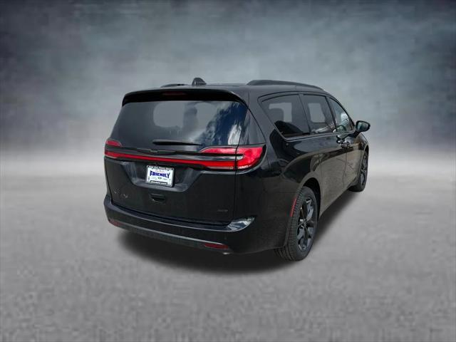 2026 Chrysler Pacifica Select AWD