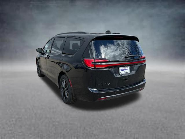2026 Chrysler Pacifica Select AWD