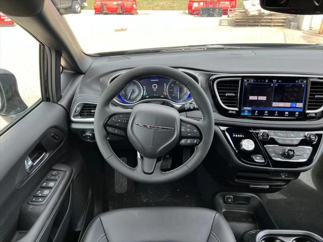 2026 Chrysler Pacifica Select AWD