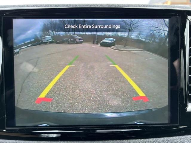2026 Chrysler Pacifica Select AWD