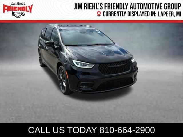 2026 Chrysler Pacifica Select AWD for sale in Lapeer, MI