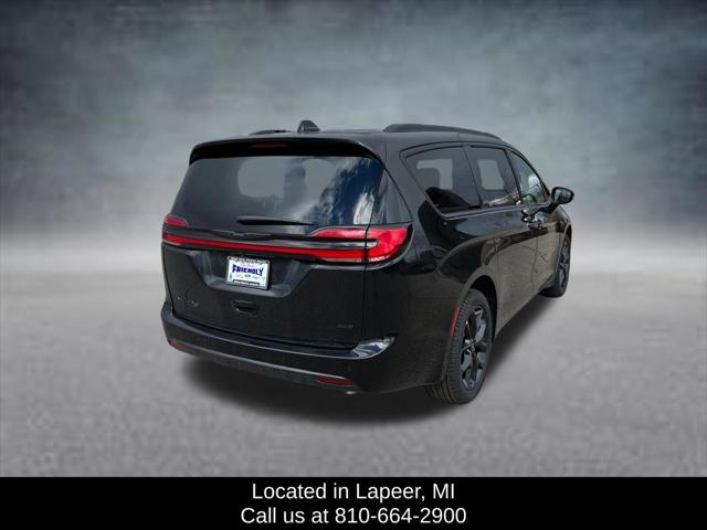 2026 Chrysler Pacifica Select AWD