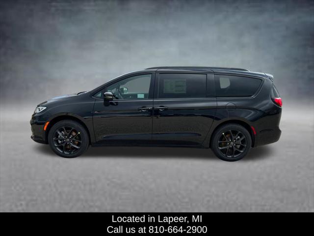 2026 Chrysler Pacifica Select AWD