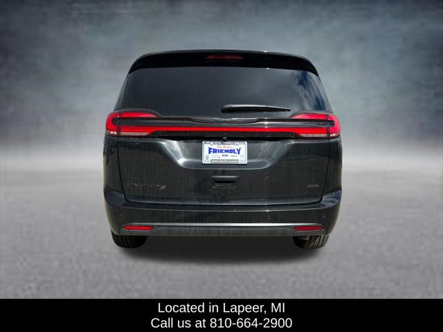 2026 Chrysler Pacifica Select AWD