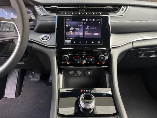 2026 Jeep Grand Cherokee Laredo 4x4