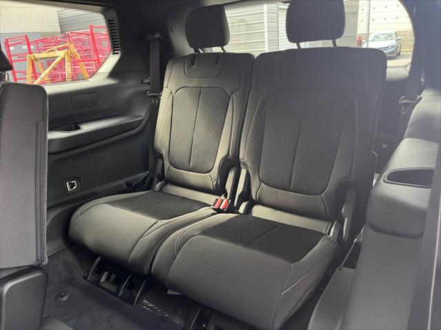 2026 Jeep Grand Cherokee Laredo 4x4