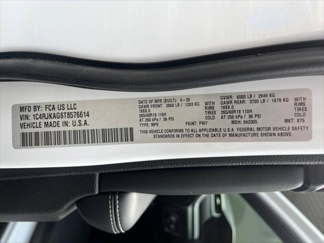 2026 Jeep Grand Cherokee Laredo 4x4