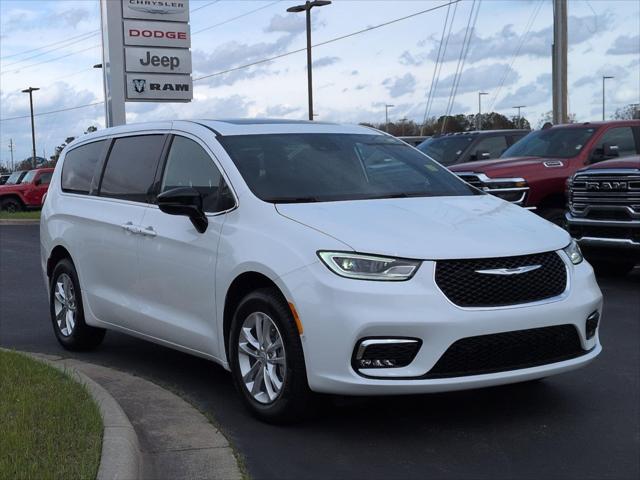 2026 Chrysler Pacifica PACIFICA SELECT AWD