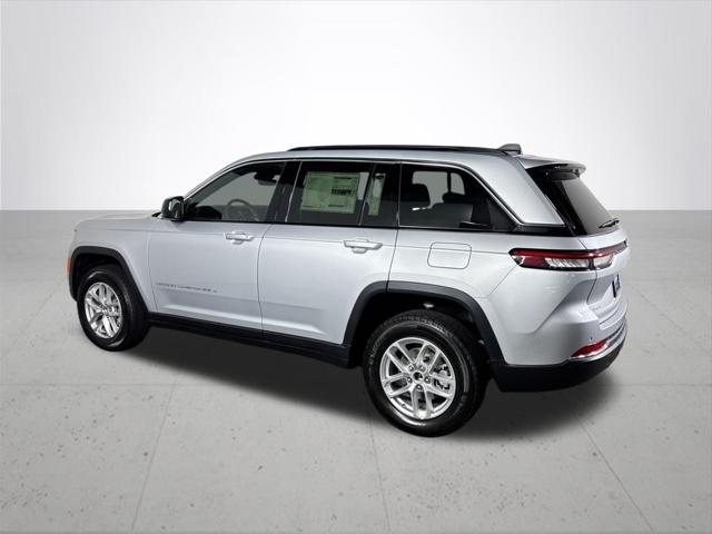 2026 Jeep Grand Cherokee Laredo 4x4