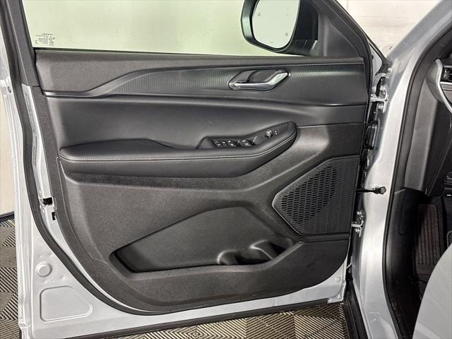 2026 Jeep Grand Cherokee Laredo 4x4