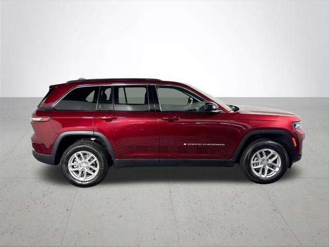2026 Jeep Grand Cherokee Laredo 4x4