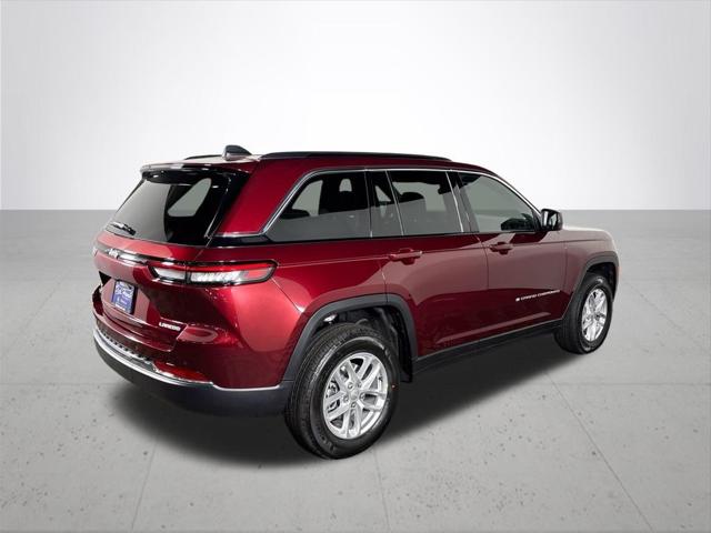 2026 Jeep Grand Cherokee Laredo 4x4