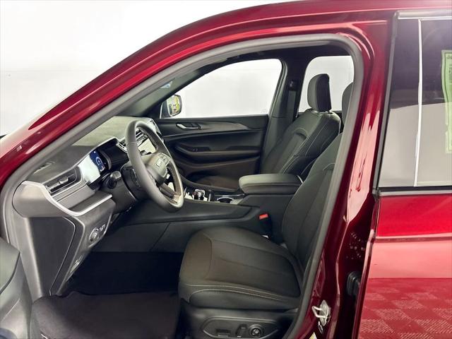 2026 Jeep Grand Cherokee Laredo 4x4