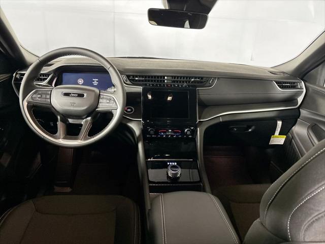 2026 Jeep Grand Cherokee Laredo 4x4