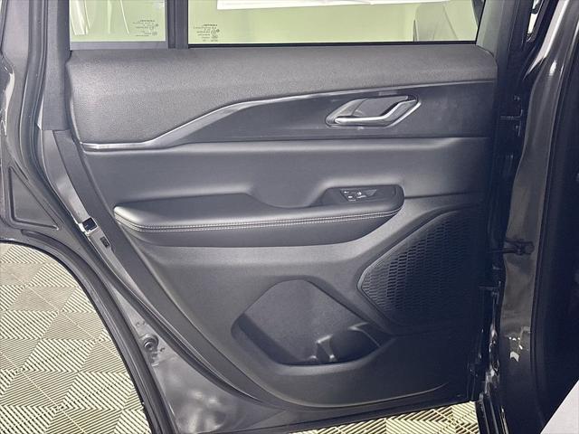 2026 Jeep Grand Cherokee Laredo 4x4