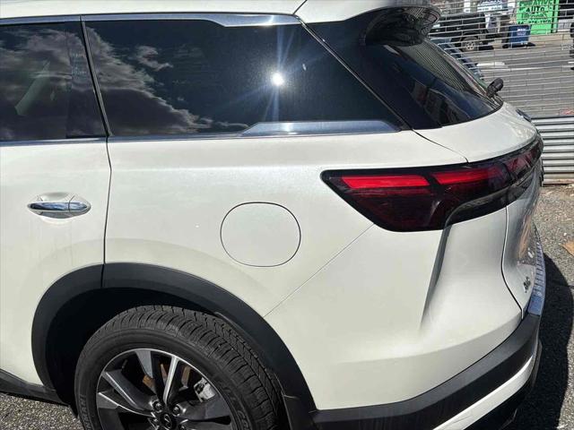 2023 INFINITI QX60 LUXE AWD