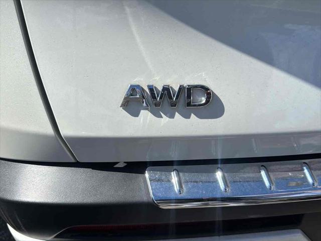 2023 INFINITI QX60 LUXE AWD
