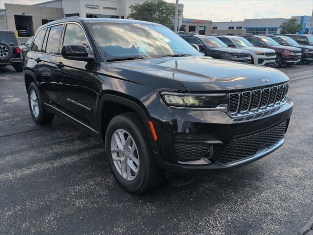 2026 Jeep Grand Cherokee Altitude 4x4 for sale in Slinger, WI