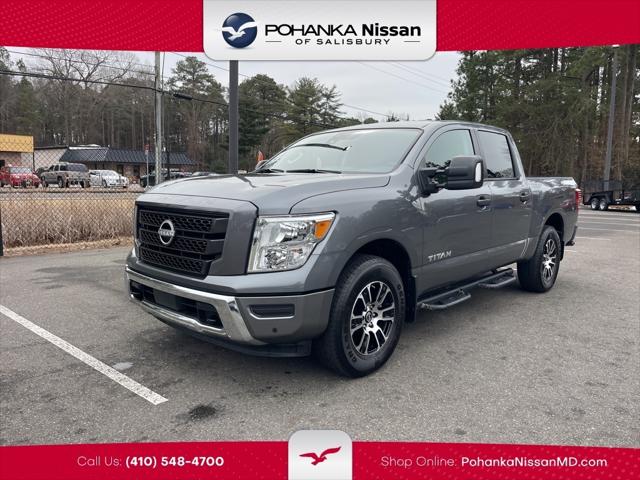 2024 Nissan TITAN Crew Cab SV 4x4