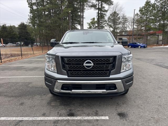 2024 Nissan TITAN Crew Cab SV 4x4