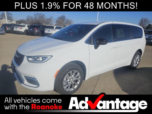 2026 Chrysler Pacifica PACIFICA SELECT AWD