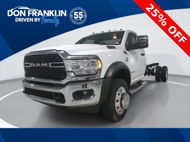 2024 RAM Ram 5500 Chassis Cab RAM 5500 SLT CHASSIS REGULAR CAB 4X4 120 CA 2024 RAM Ram 5500 Chassis Cab RAM 5500 SLT CHASSIS REGULAR CAB 4X4 120 CA