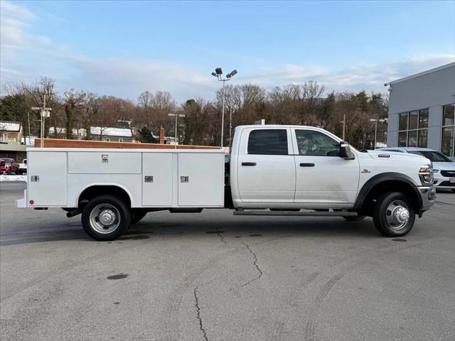 2026 RAM Ram 5500 Chassis Cab RAM 5500 TRADESMAN CHASSIS CREW CAB 4X4 84 CA