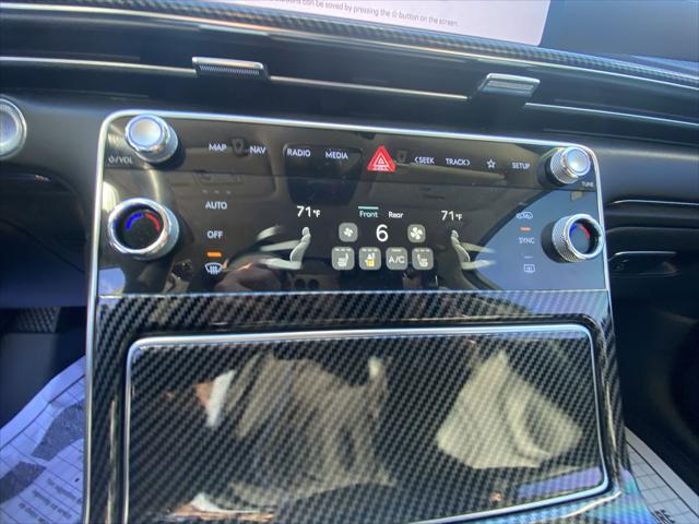 2025 Genesis GV80 2.5T Standard AWD
