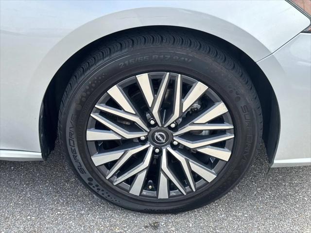 2024 Nissan Altima SV FWD