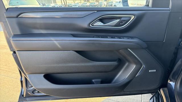 2022 Chevrolet Suburban 4WD RST