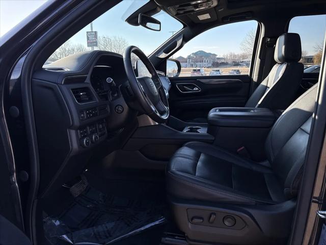 2022 Chevrolet Suburban 4WD RST
