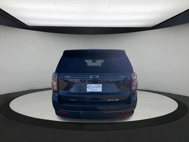 2022 Chevrolet Suburban 4WD RST