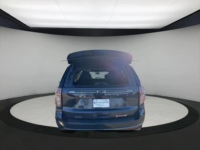2022 Chevrolet Suburban 4WD RST