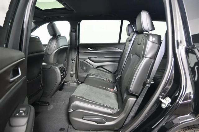 2026 Jeep Grand Cherokee L Altitude 4x4