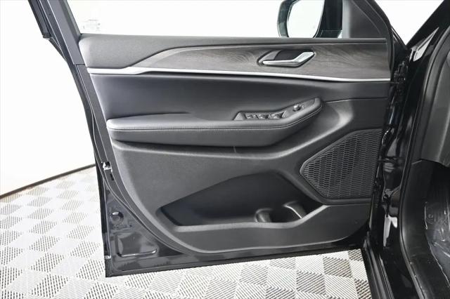 2026 Jeep Grand Cherokee L Altitude 4x4