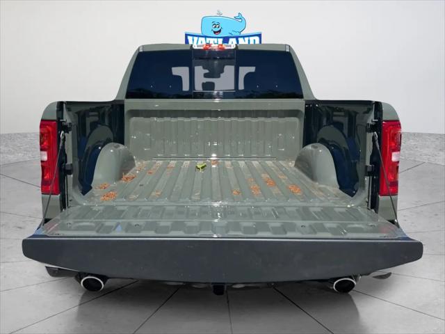 2026 Ram 1500 Big Horn Crew Cab 4x2 57 Box