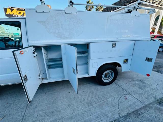 2011 Ford E-350 Cutaway E-350