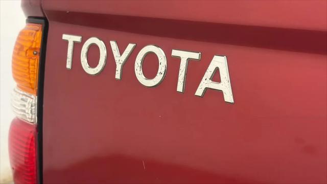 2003 Toyota Tacoma Base V6