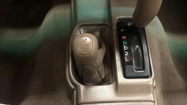 2003 Toyota Tacoma Base V6