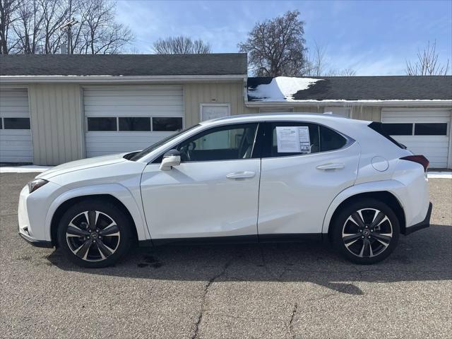 2025 Lexus 300 Premium