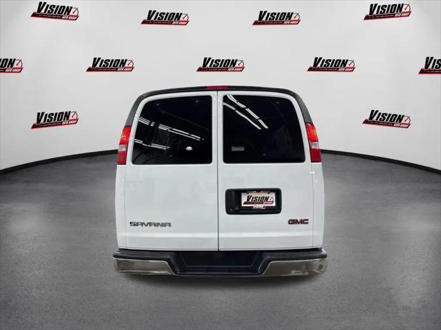 2025 GMC Savana Passenger RWD 3500 Extended Wheelbase LT