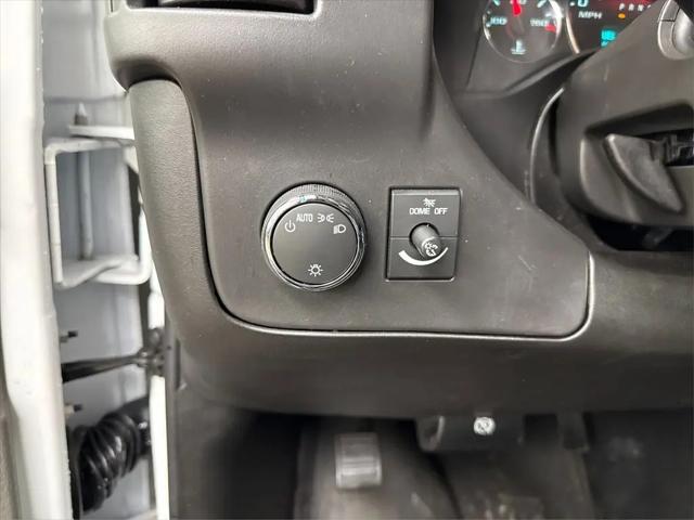 2025 GMC Savana Passenger RWD 3500 Extended Wheelbase LT